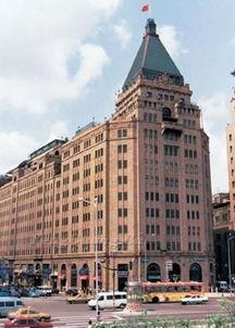 合平饭店,品味都市繁华，尽享温馨住宿体验